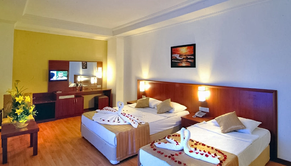 هتل هدف بیچ ریزورت آنتالیا